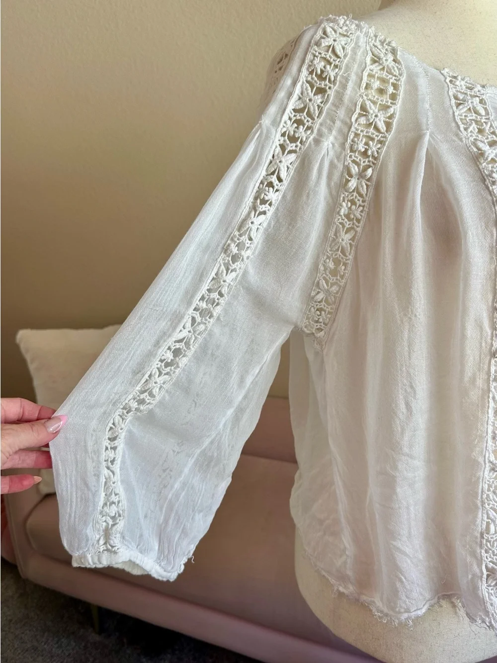 Free People FP One Blouse White Boho Victorian Romantic Peasant Top Raw Edge M